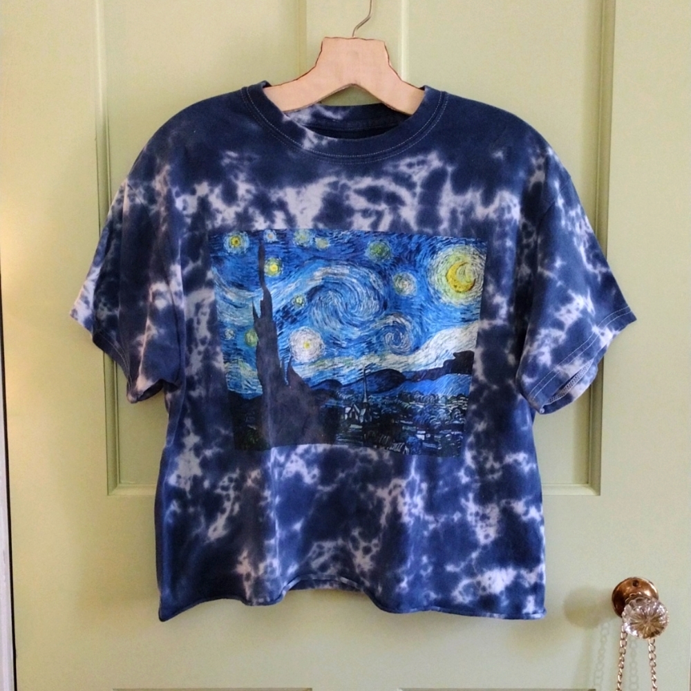 Women's Vincent Van Gogh medium blue white crop t-shirt